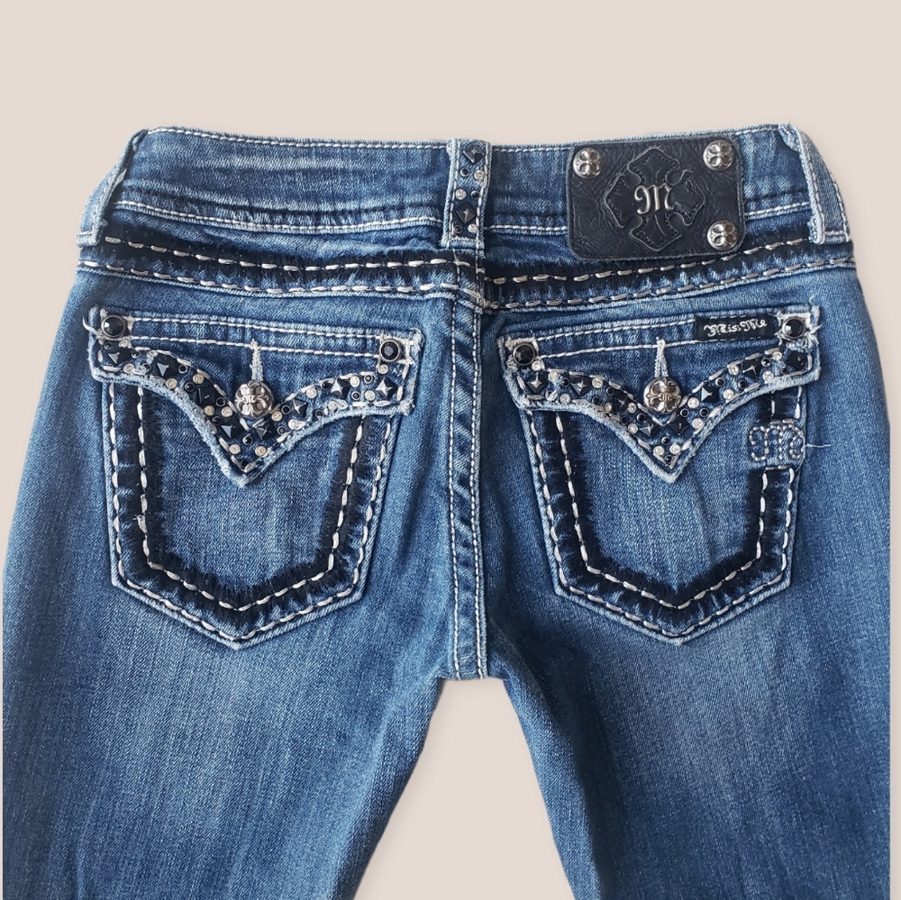 Miss Me Straight leg Jeans embellished 25x31